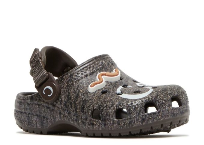 Anwar Carrots x Clog Kids “Toprak – Espresso”