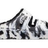 Crocs Classic Cozzzy Mermer Desenli Sandaletler “Siyah Beyaz” 207907