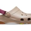 Crocs Classic Her Arazide Kullanılabilen Clog “Bej” 206340-2ZJ
