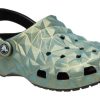 Crocs Classic Iridescent Geometric Clog “Yeşil” 209841-001