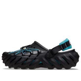 Crocs Echo Yansıtıcı Bağcıklı Terlik “Siyah Deniz Mavisi” 210004-001