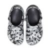 Crocs (GS) Off Court Baskılı Terlikler “Gri Siyah Beyaz” 209150-066