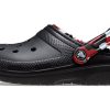 Crocs Klasik Çizgili Kamuflajlı Tığ Ayakkabısı “Siyah ve Kırmızı” 208047-063