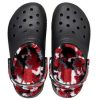 Crocs Klasik Çizgili Kamuflajlı Tığ Ayakkabısı “Siyah ve Kırmızı” 208047-063
