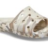 Crocs Klasik Mermer Desenli Sandaletler “Beyaz Kahverengi” 206879-2Y3