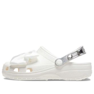 Crocs (WMNS) ASOS exclusive klasik takunya “Beyaz” 209913-100