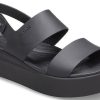 Crocs (WMNS) Brooklyn Kalın Tabanlı Günlük Siyah Sandaletler 206453-060