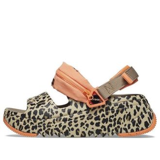 Crocs (WMNS) Hiker Xscape Hayvan Sandaletleri “Khaki Leopar” 208611-2BY