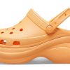 Crocs (WMNS) Klasik Clog Retro Crocs Kalın Tabanlı Turuncu Küçük Balina Sandaleti 206302-801