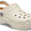 Crocs (WMNS) Klasik Platformlu Astarlı Tığ Ayakkabısı “Kemik” 207938-2Y2