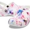 Crocs (WMNS) Klasik Tie Dye Grafik Tığ Ayakkabısı “Garnet ve Çok Renkli” 205453-6TS