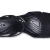 Crocs (WMNS) Leigh II Çapraz Askılı Bilekte Kamalı Sandaletler “Siyah” 204950-060