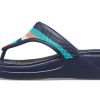 Crocs (WMNS) Monterey Boncuk Kayışı Kama “Koyu Mavi” 206641-4HQ
