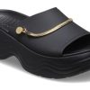 Crocs (WMNS) Skyline Parıltılı Terlikler “Siyah Altın” 208582-072