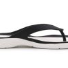 Crocs (WMNS) Swiftwater Sports terlikleri “Siyah Beyaz” 204974-066