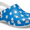 Crocs (WMNS) USA Desen Baskılı Hafif Rahat Sandaletler Mavi Kırmızı 205974-94S
