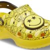 Crocs (WMNS) X Smiley Classic Clog Kalın Tabanlı Gülümseyen Yüz Bulutlu Sandaletler Sarı Siyah 207233-90H