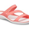 Crocs (WMNS) Yumuşak Tabanlı Rahat Spor Kırmızı Sandaletler 203998-6SL