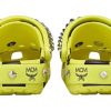 Crocs x MCM Kamuflaj Baskılı “Neon Sarı” Ayakkabı MEXCSMM27YN