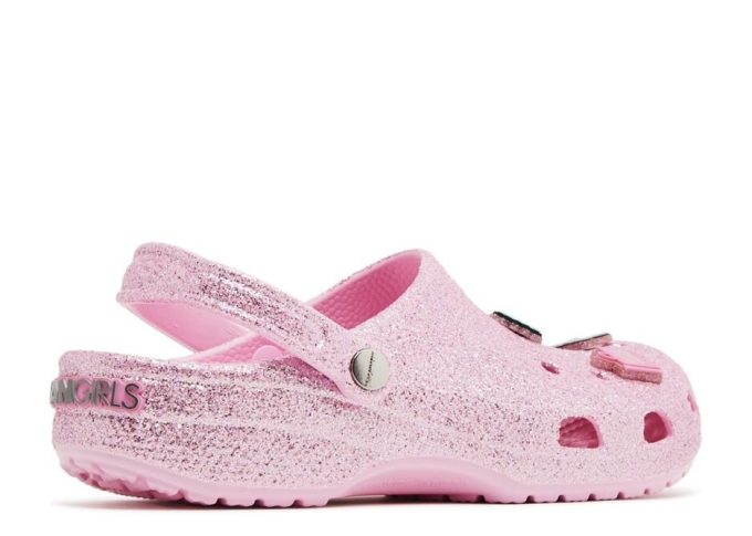 Kötü Kızlar x Klasik Clog “Çarşambaları Pembe Giyeriz”
