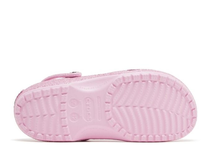 Kötü Kızlar x Klasik Clog “Çarşambaları Pembe Giyeriz”